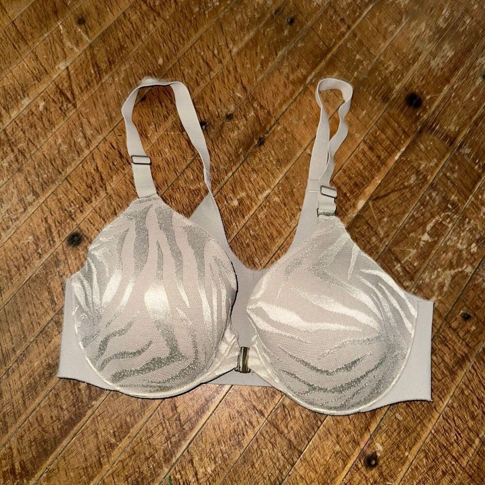 Soma gray zebra stripe 34C smoothing satiny bra